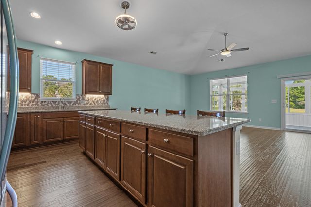 840 Lafayette Park Dr., Little River, SC 29566