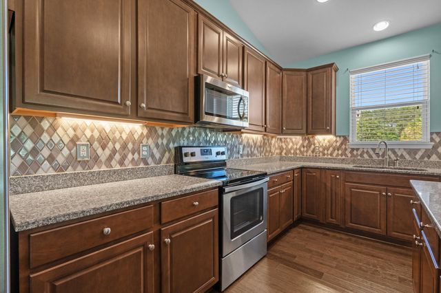 840 Lafayette Park Dr., Little River, SC 29566