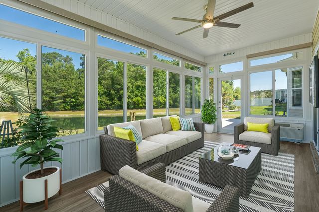 840 Lafayette Park Dr., Little River, SC 29566