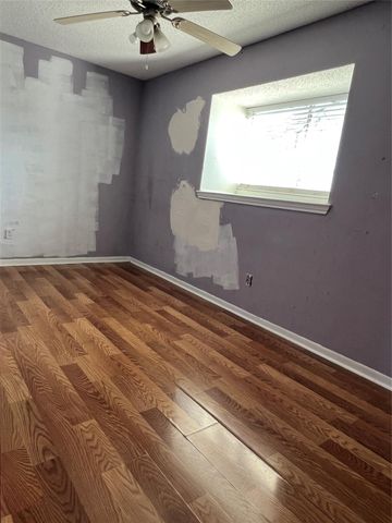 11307 Oakcenter Drive, Houston, TX 77072