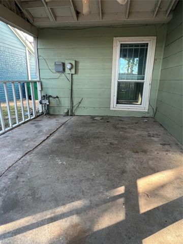 11307 Oakcenter Drive, Houston, TX 77072