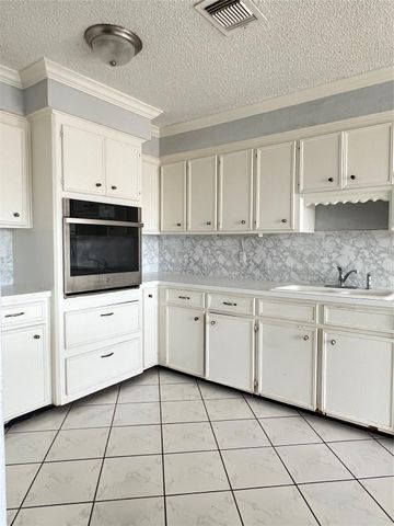 11307 Oakcenter Drive, Houston, TX 77072