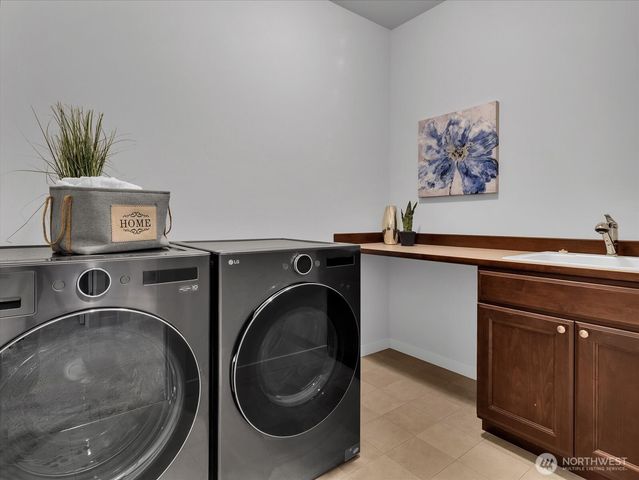 9758 242nd Way NE, Redmond, WA 98053