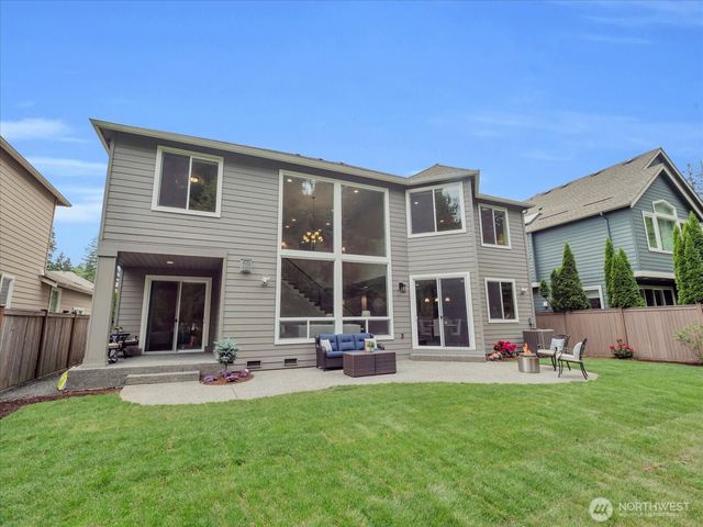 9758 242nd Way NE, Redmond, WA 98053