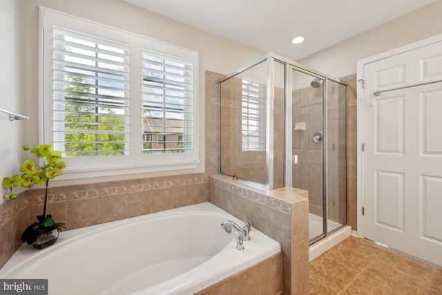 1593 JASON DR, Cinnaminson, NJ 08077