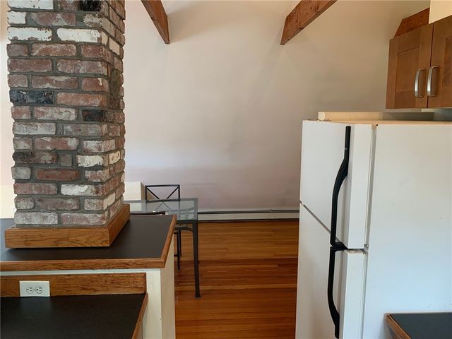 27 Young Street 2, Newport, RI 02840