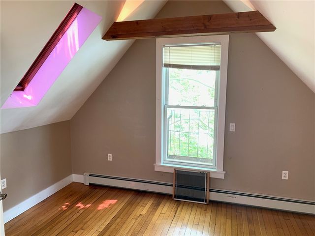 27 Young Street 2, Newport, RI 02840