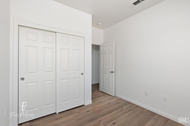 8802 Almata Avenue, Bakersfield, CA 93307