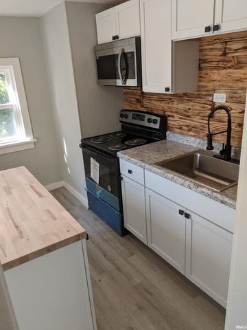 3802 Fairfield Avenue, Fort Wayne, IN 46807