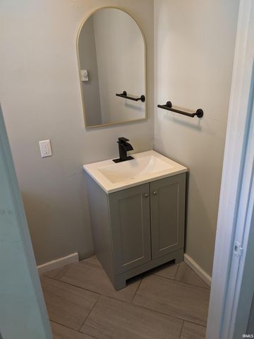 3802 Fairfield Avenue, Fort Wayne, IN 46807