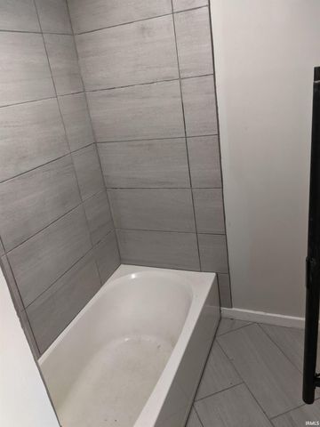 3802 Fairfield Avenue, Fort Wayne, IN 46807