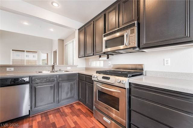 723 Elliot Peak Avenue, Las Vegas, NV 89183