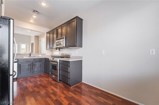 723 Elliot Peak Avenue, Las Vegas, NV 89183