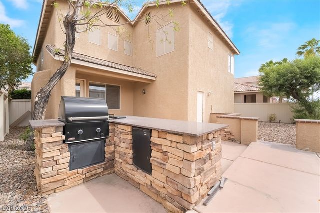 723 Elliot Peak Avenue, Las Vegas, NV 89183