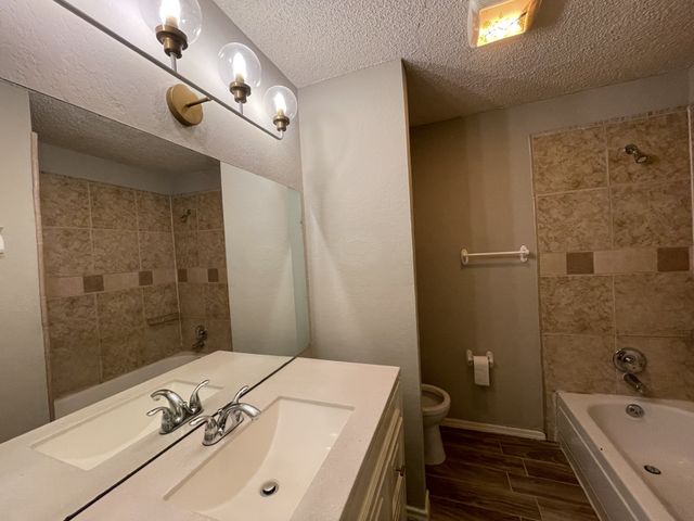 3718 French Wood Drive, Arlington, TX 76016