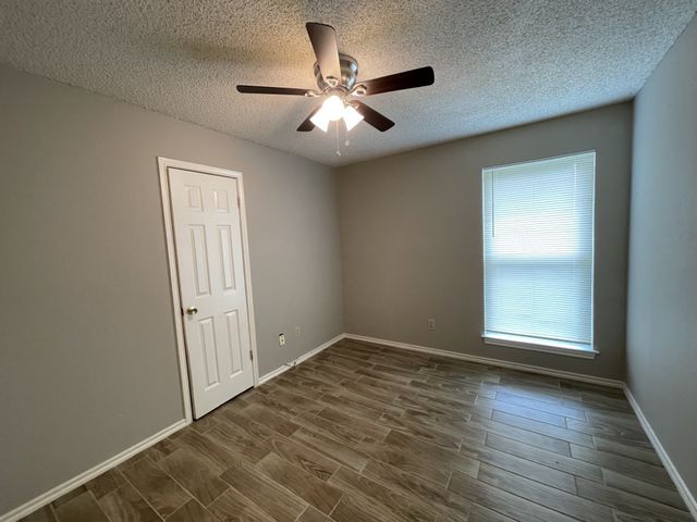 3718 French Wood Drive, Arlington, TX 76016