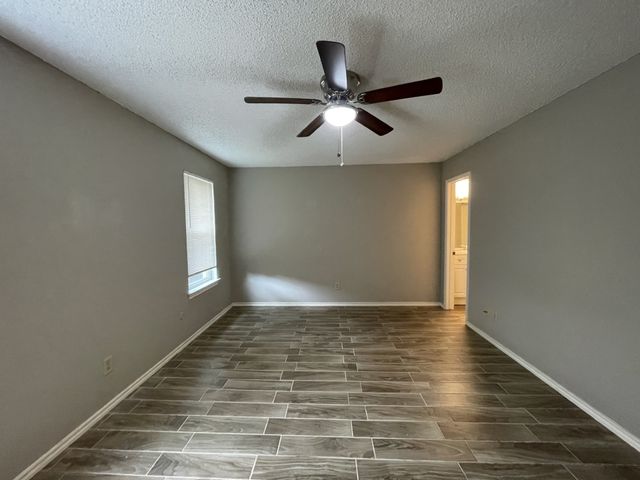 3718 French Wood Drive, Arlington, TX 76016