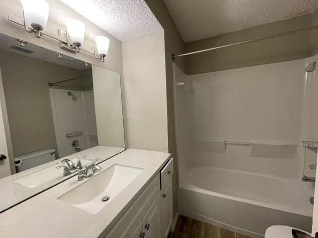 3718 French Wood Drive, Arlington, TX 76016