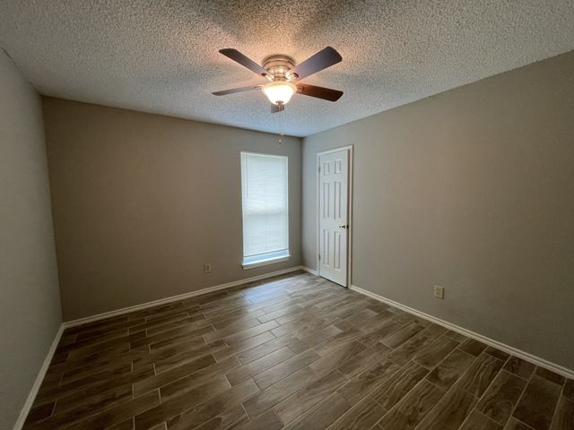 3718 French Wood Drive, Arlington, TX 76016