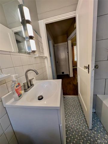 3706 Taft Avenue, St Louis, MO 63116