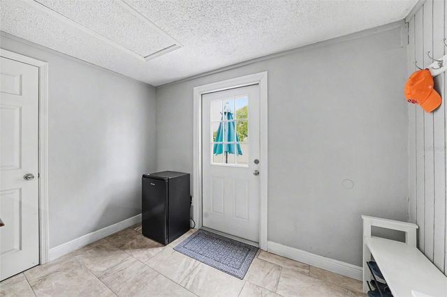 6003 S HIMES AVENUE, Tampa, FL 33611