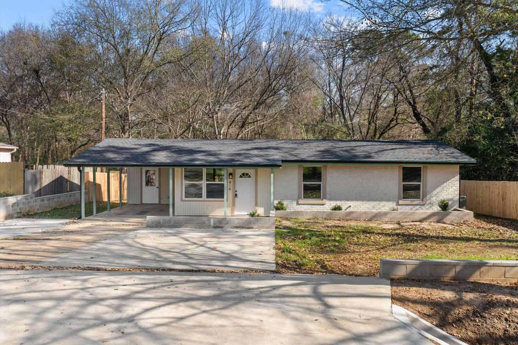 614 S Sun Camp Rd., White Oak, TX 75693