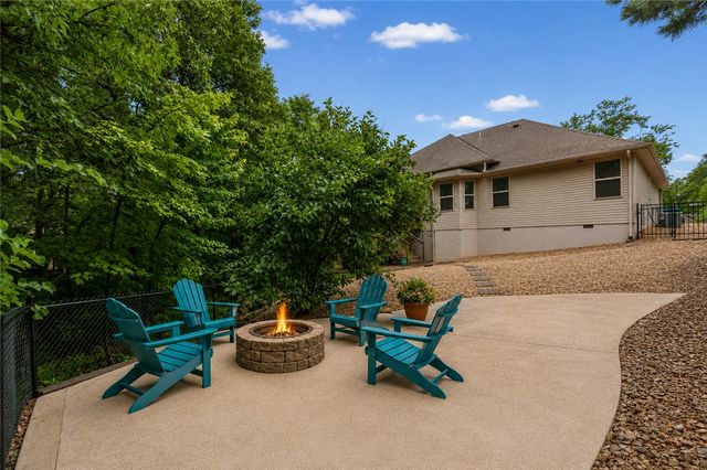 3 S Brent Lane, Bella Vista, AR 72714