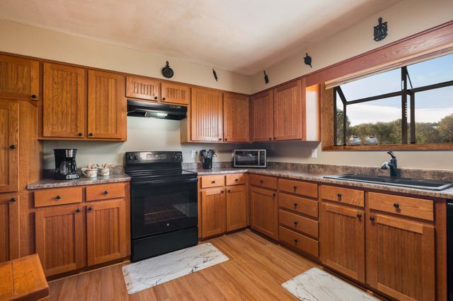 28 Jennifer Drive, Sandia Park, NM 87047