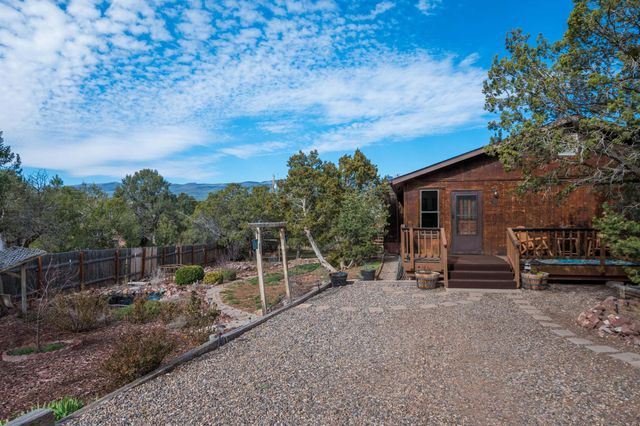 28 Jennifer Drive, Sandia Park, NM 87047