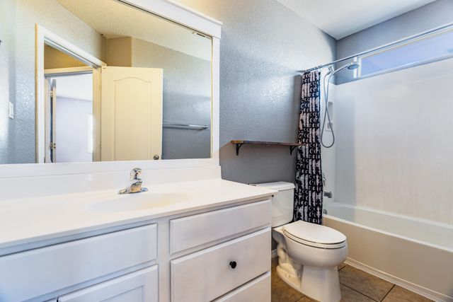 1014 Toscana Drive SE, Rio Rancho, NM 87124