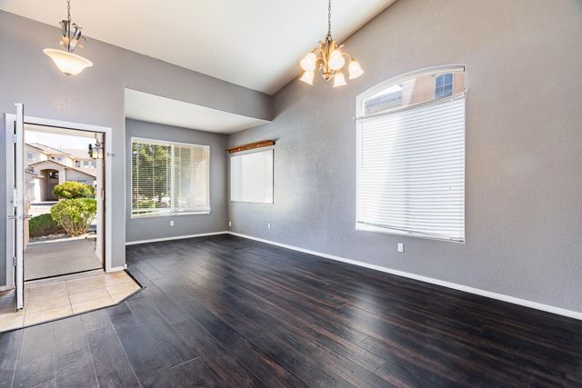 1014 Toscana Drive SE, Rio Rancho, NM 87124