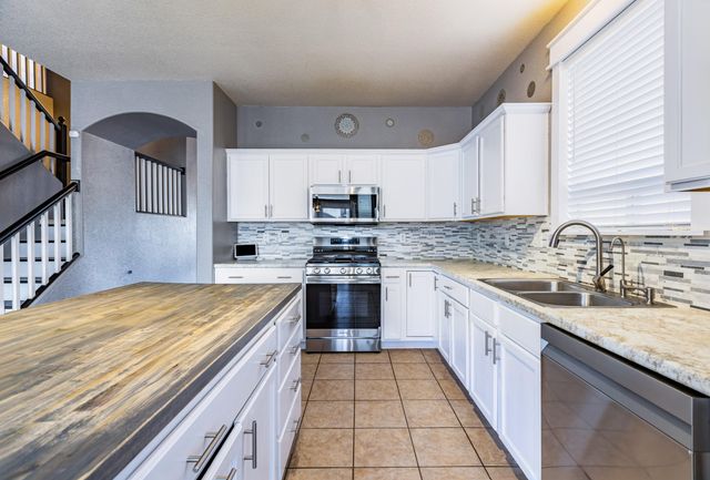 1014 Toscana Drive SE, Rio Rancho, NM 87124