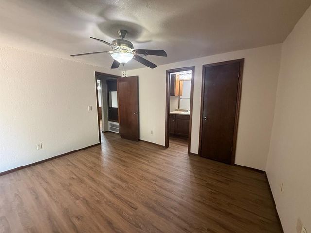 1015 Swan Lake Court, Edmond, OK 73003