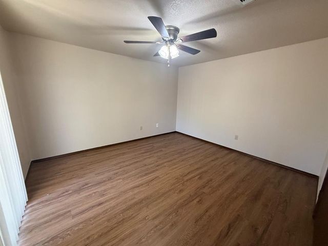 1015 Swan Lake Court, Edmond, OK 73003