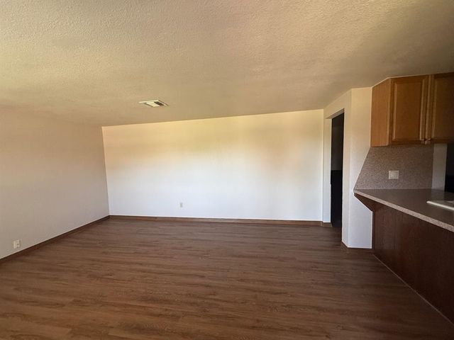 1015 Swan Lake Court, Edmond, OK 73003