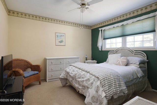 7 Parkview Drive, Hazlet, NJ 07730