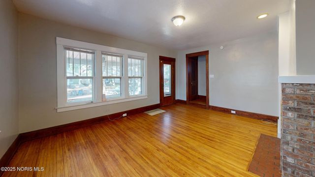 819 Geneva Avenue, Toledo, OH 43609