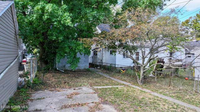 819 Geneva Avenue, Toledo, OH 43609