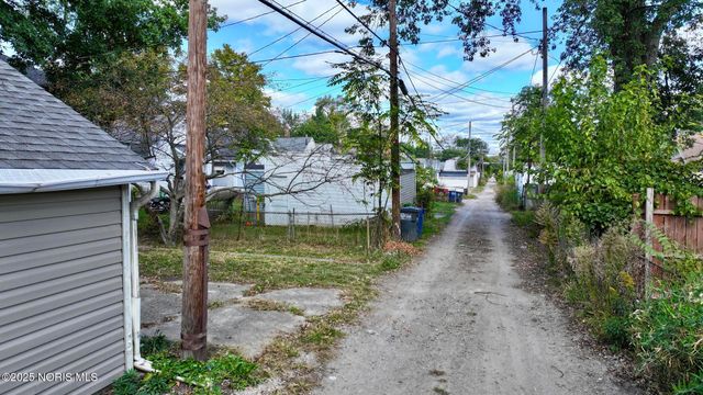 819 Geneva Avenue, Toledo, OH 43609