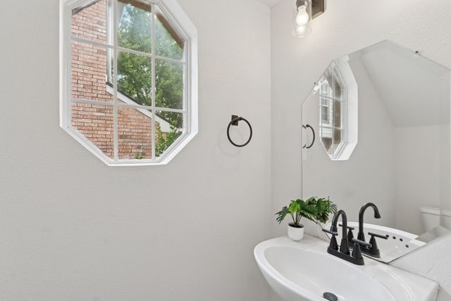 4816 Rockcreek Lane, Plano, TX 75024