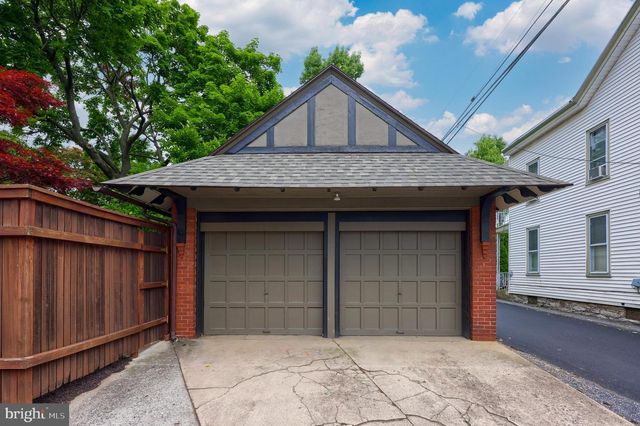 4 S 4TH ST, Lebanon, PA 17042