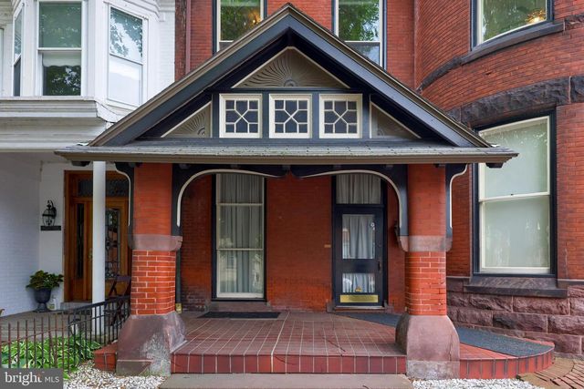 4 S 4TH ST, Lebanon, PA 17042