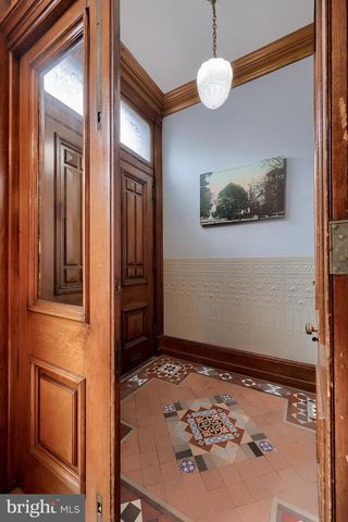 4 S 4TH ST, Lebanon, PA 17042