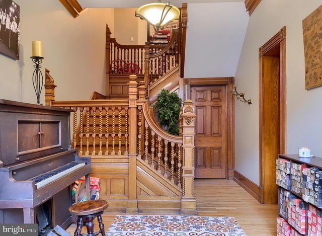 4 S 4TH ST, Lebanon, PA 17042