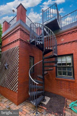 4 S 4TH ST, Lebanon, PA 17042