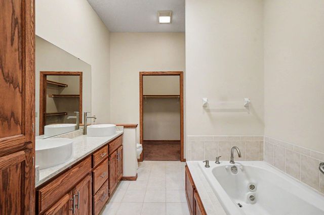 17703 Landmark Court, Lakeville, MN 55044
