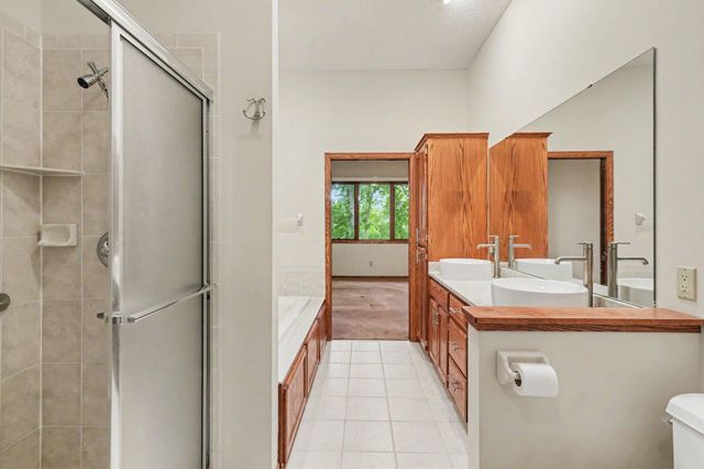 17703 Landmark Court, Lakeville, MN 55044