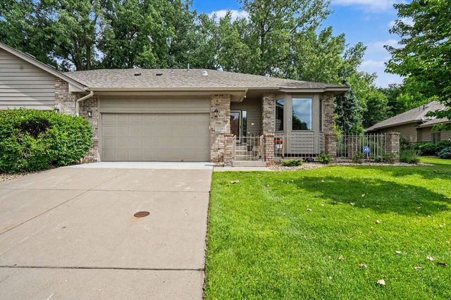 17703 Landmark Court, Lakeville, MN 55044