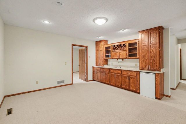 17703 Landmark Court, Lakeville, MN 55044