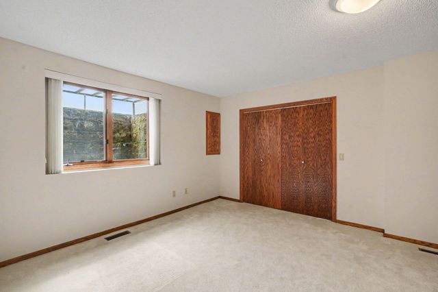 17703 Landmark Court, Lakeville, MN 55044